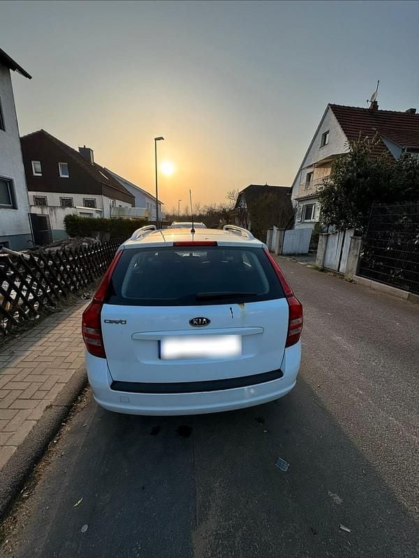 Gebraucht Kia Ceed 2009 Weiß Kleinwagen