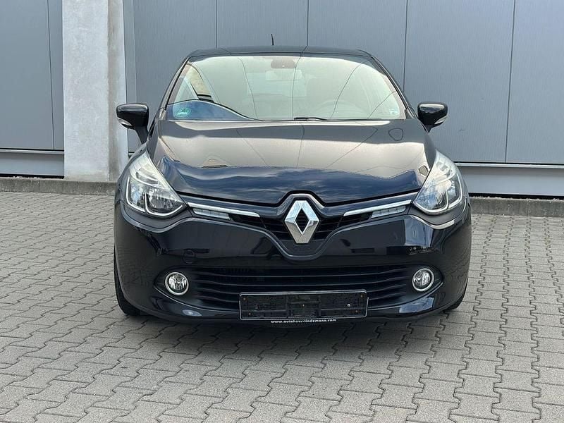 Schwarz Gebraucht 2015 Renault Clio IV LIMITED Limousine | 6.680 € (Guter Preis) - Bild 1/4