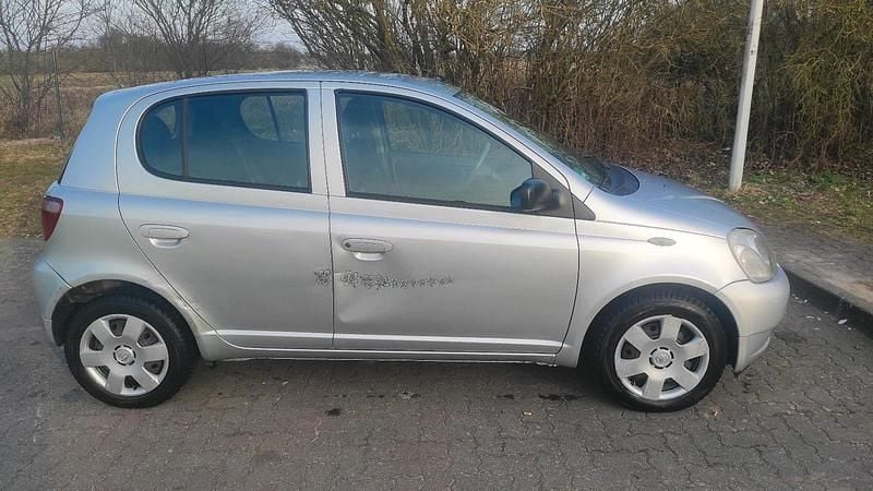 Gebraucht Toyota Yaris 2002 Silber Kleinwagen