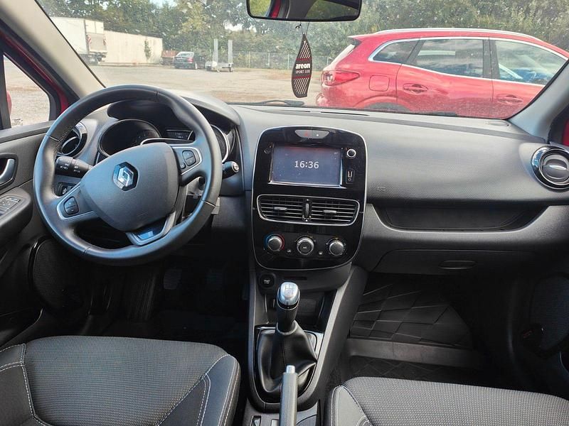 Rot Gebraucht 2018 Renault Clio IV Kleinwagen | 7.990 € (Guter Preis) - Bild 1/4