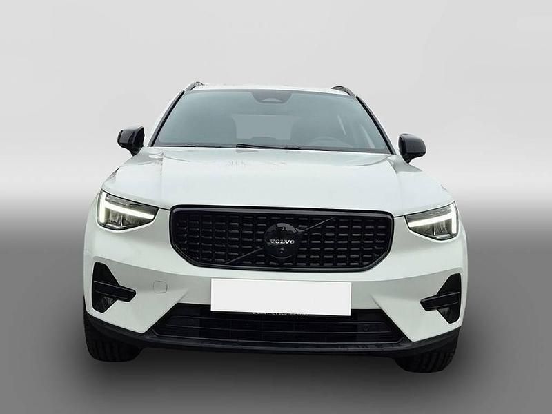 Gebraucht Volvo XC40 Plus 197 PS (144 kW) 2025 Weiß SUV