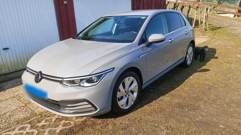 Gebraucht VW Golf VIII Style 150 PS (110 kW) 2024 Grau Limousine