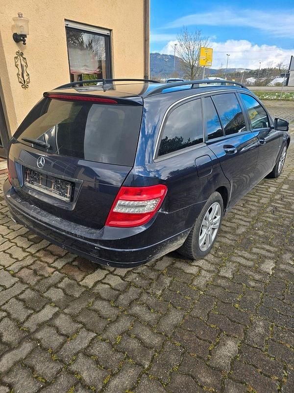 Gebraucht Mercedes C220 170 PS (125 kW) 2010 Blau Kombi