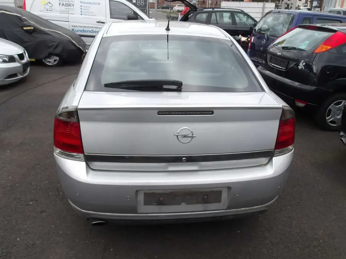 Gebraucht Opel Vectra GTS 147 PS (108 kW) 2003 Silber Limousine