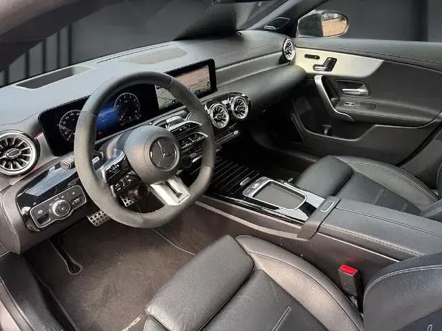 Gebraucht Mercedes CLA45 AMG AMG 421 PS (309 kW) 2024 Coupé