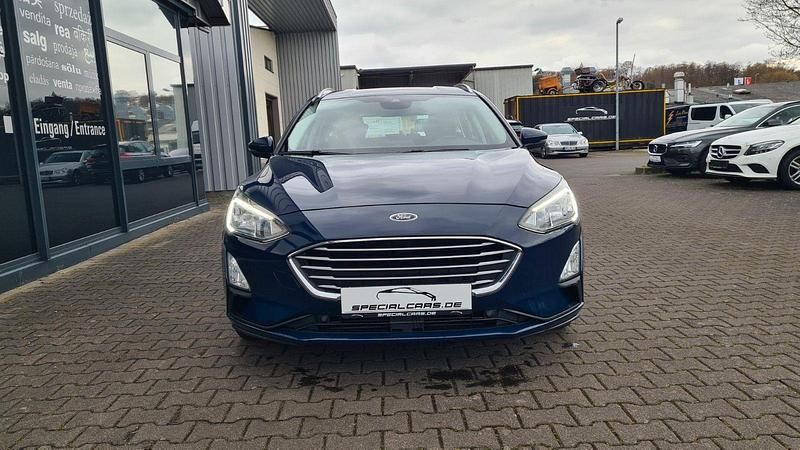Gebraucht Ford Focus Cool & Connect 101 PS (74 kW) 2020 Blau Kombi