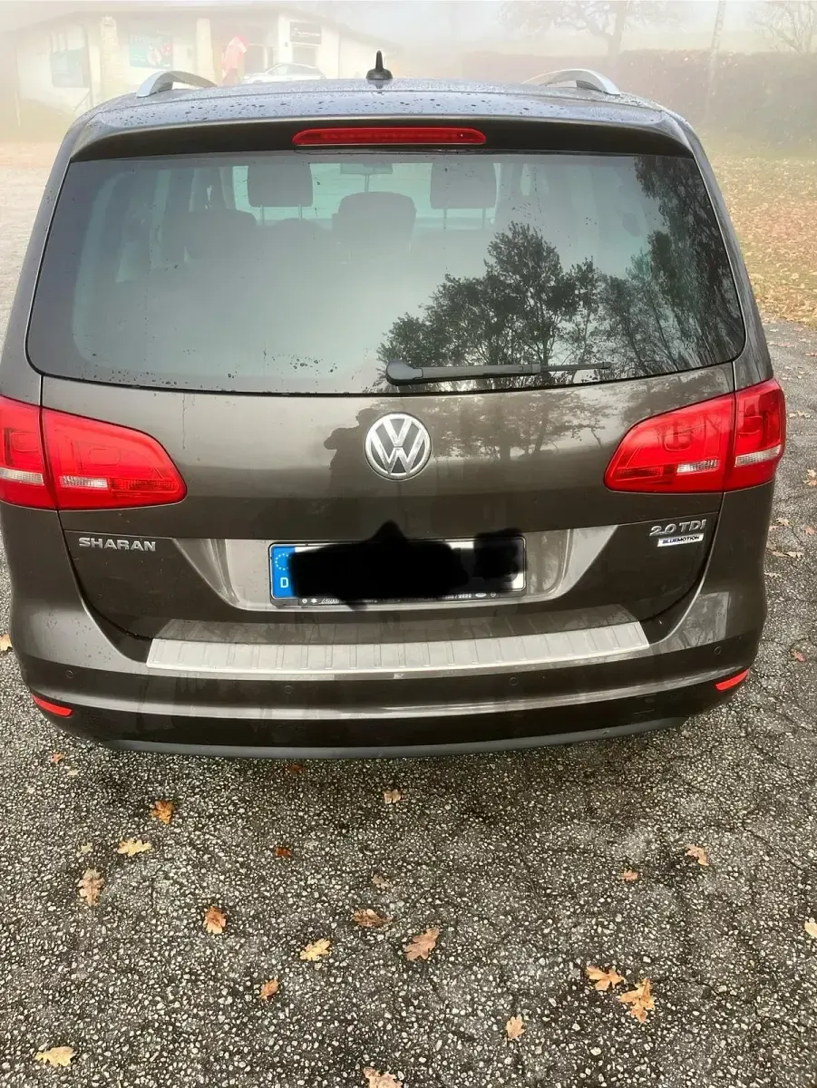 Gebraucht VW Sharan Comfortline 140 PS (102 kW) 2015 Braun Van / Kleinbus