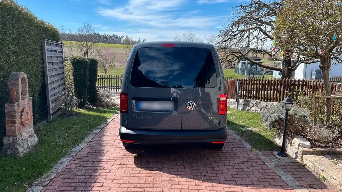 Usata VW Caddy Highline 125 CV (91 kW) 2017 Grigio Monovolume