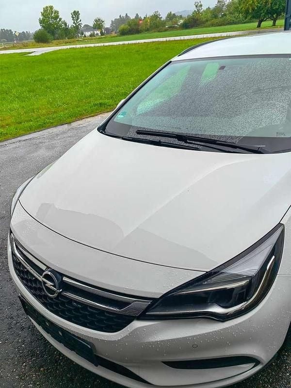 Weiß Gebraucht 2019 Opel Astra Business Kombi | 8.900 € (Guter Preis) - Bild 1/4