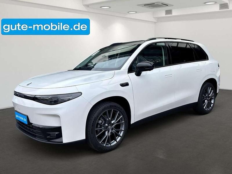 Neu Leapmotor C10 219 kW (299 PS) 2025 Grün (glazed green) SUV