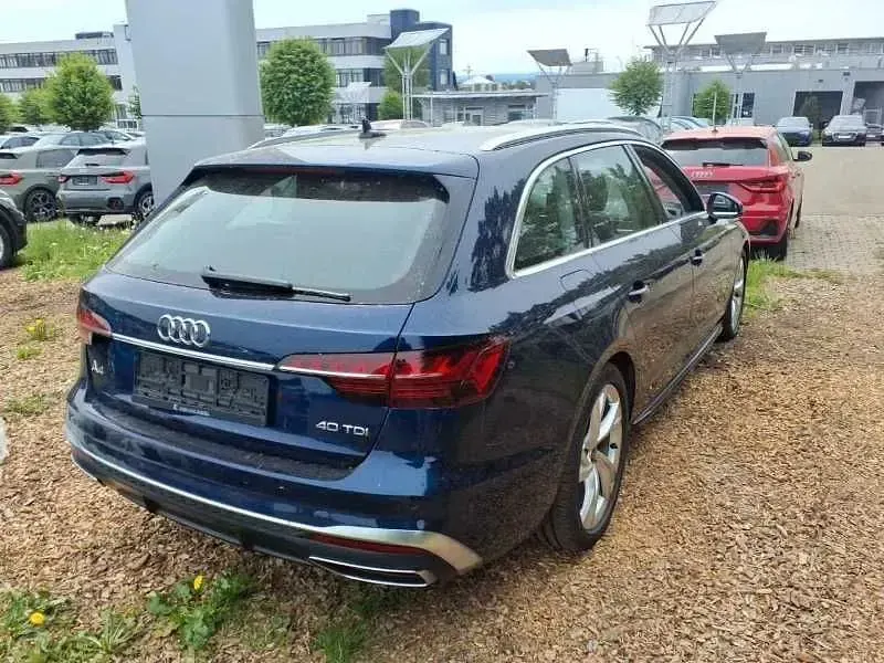 Gebraucht Audi A4 S-Line 204 PS (150 kW) 2023 Navarrablau (metallic) Kombi