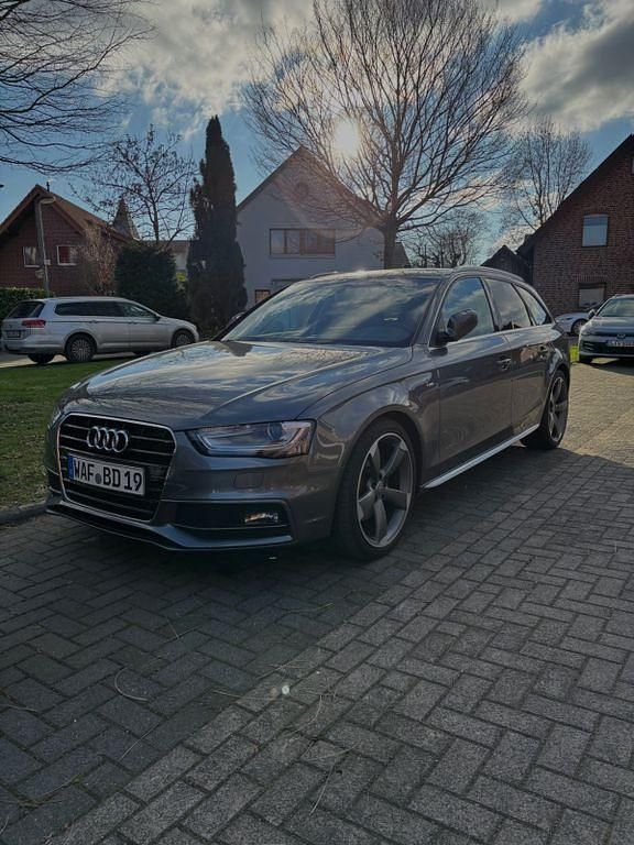 Gebraucht Audi A4 S-Line 190 PS (139 kW) 2015 Grau Kombi