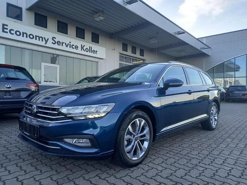Blau Gebraucht 2022 VW Passat Business Kombi | 27.970 € (Superpreis) - Bild 1/4