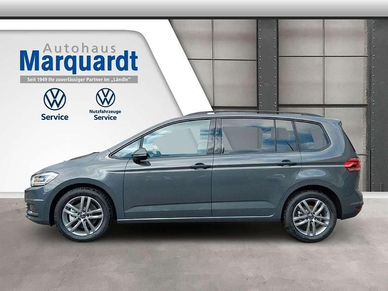 Neu VW Touran 150 PS (110 kW) 2025 Grau Van / Kleinbus