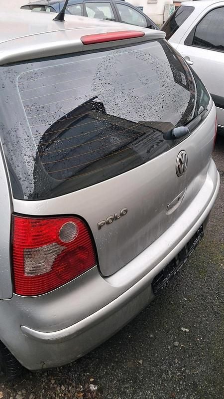 Gebraucht VW Polo 55 PS (40 kW) 2004 Silber Kleinwagen