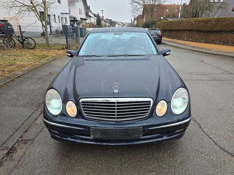 Gebraucht Mercedes E350 Avantgarde 272 PS (200 kW) 2005 Blau Limousine