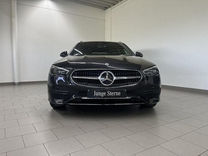 Gebraucht Mercedes C200 Avantgarde 204 PS (150 kW) 2025 Andere Kombi