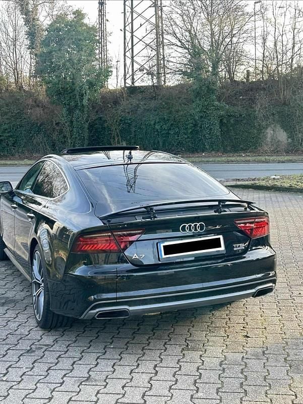 Gebraucht Audi A7 Comfort 333 PS (244 kW) 2016 Schwarz Kleinwagen
