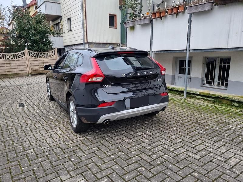 Gebraucht Volvo V40 150 PS (110 kW) 2017 Schwarz Limousine