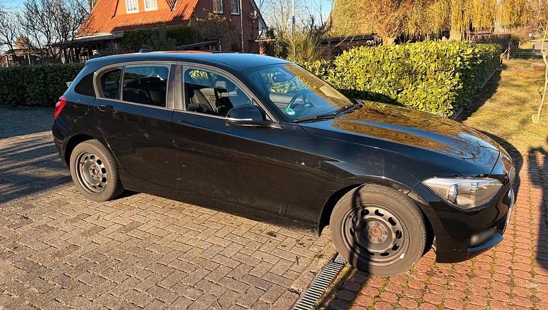 Gebraucht BMW 114 102 PS (75 kW) 2013 Schwarz Kleinwagen