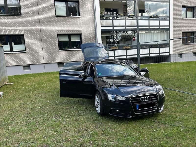 Schwarz Gebraucht 2012 Audi A5 Sportback Limousine | 9.500 € (Guter Preis) - Bild 1/4