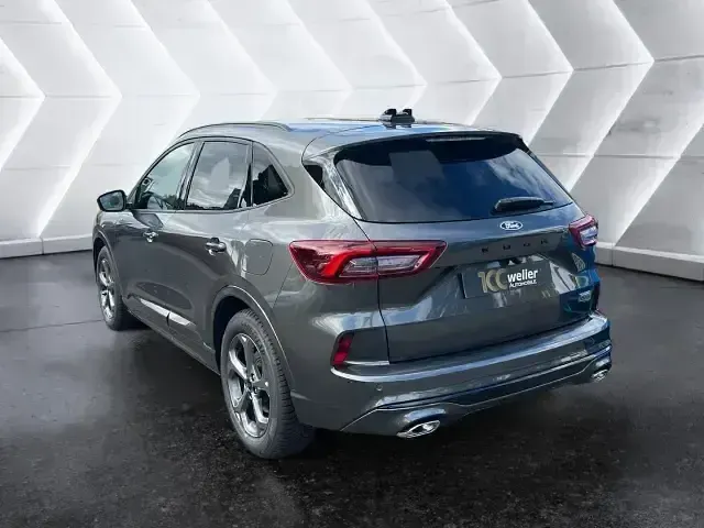 Neu Ford Kuga ST-Line 180 PS (132 kW) 2025 Metallic) (grau SUV