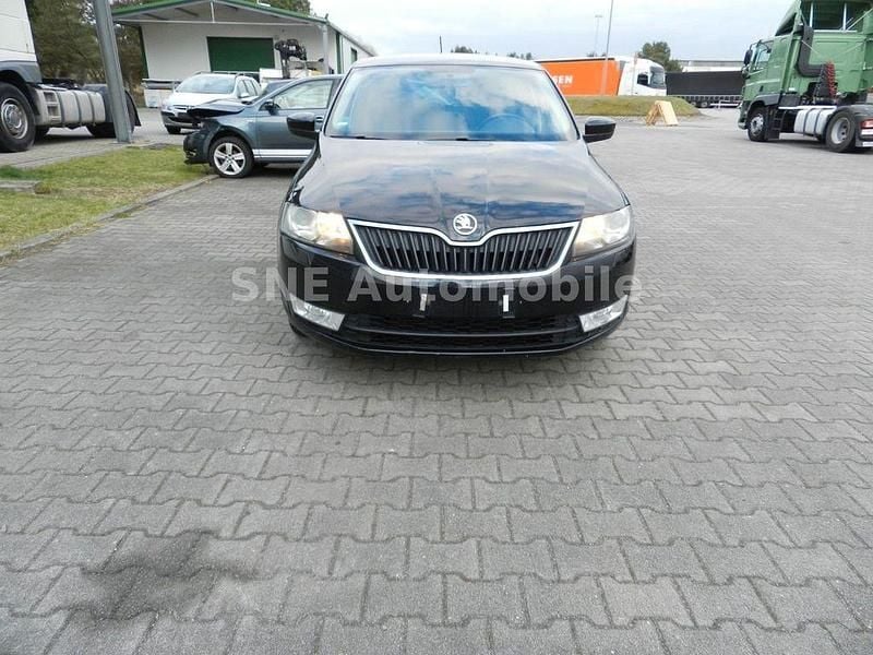 Gebraucht Skoda Rapid Elegance 122 PS (89 kW) 2014 Schwarz Kleinwagen