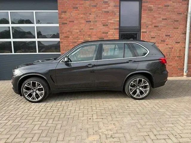 Gebraucht BMW X5 Sport Line 313 PS (230 kW) 2015 Grau SUV