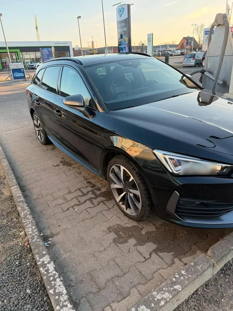 Używany Cupra Leon VZ 245 KM (180 kW) 2020 Czarny Kombi