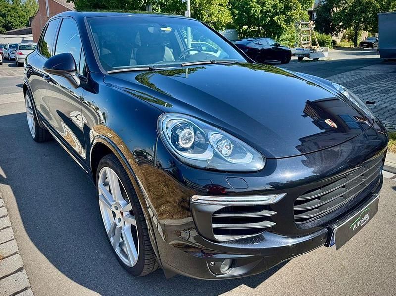 Second-hand Porsche Cayenne 262 CP (192 kW) 2015 Negru SUV