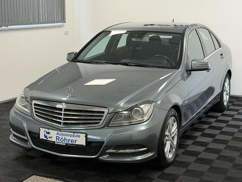 Gebraucht Mercedes C250 204 PS (150 kW) 2011 Grau Limousine