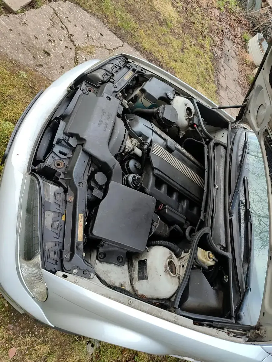 Second-hand BMW 320 170 CP (125 kW) 2002 Argintiu Cabrio