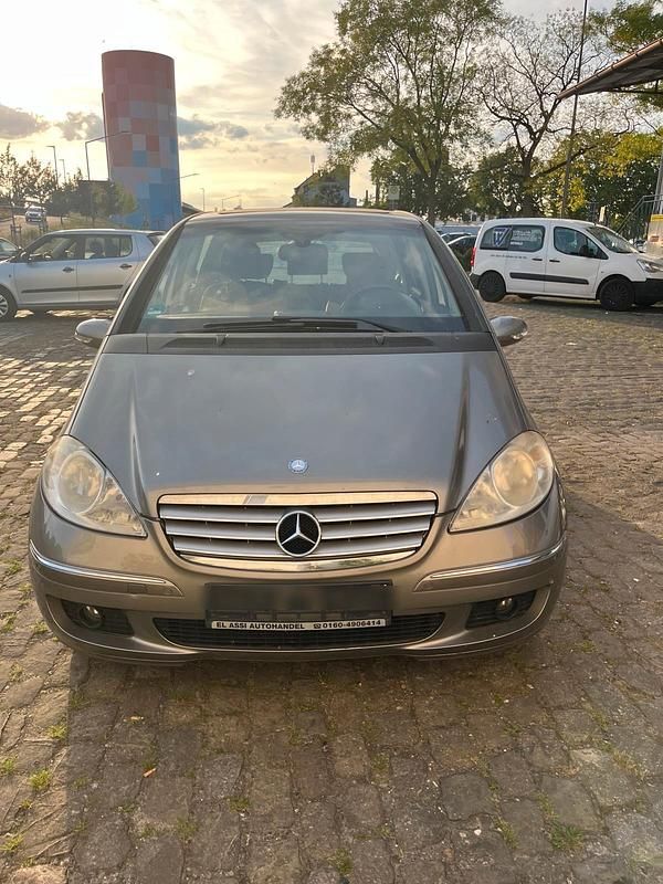 Grau Gebraucht 2007 Mercedes A170 Limousine | 2.600 € (Guter Preis) - Bild 1/4