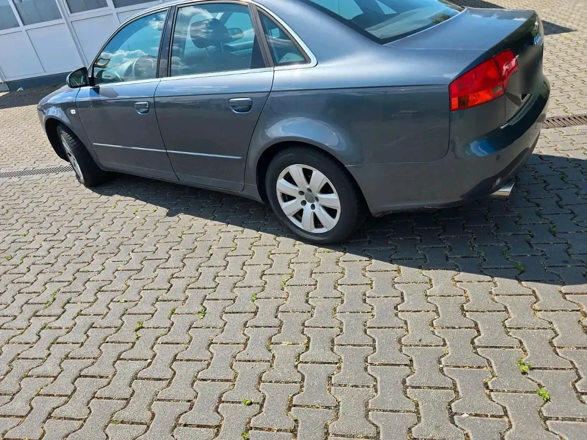 Gebraucht Audi A4 S-Line 130 PS (95 kW) 2006 Grau Limousine