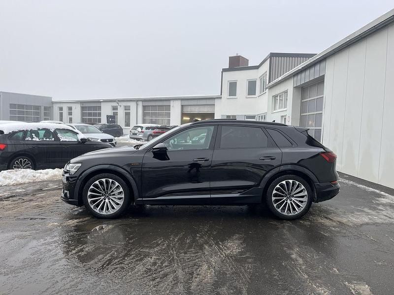 Gebraucht Audi e-tron Advanced Plus 230 kW (313 PS) 2022 Schwarz SUV