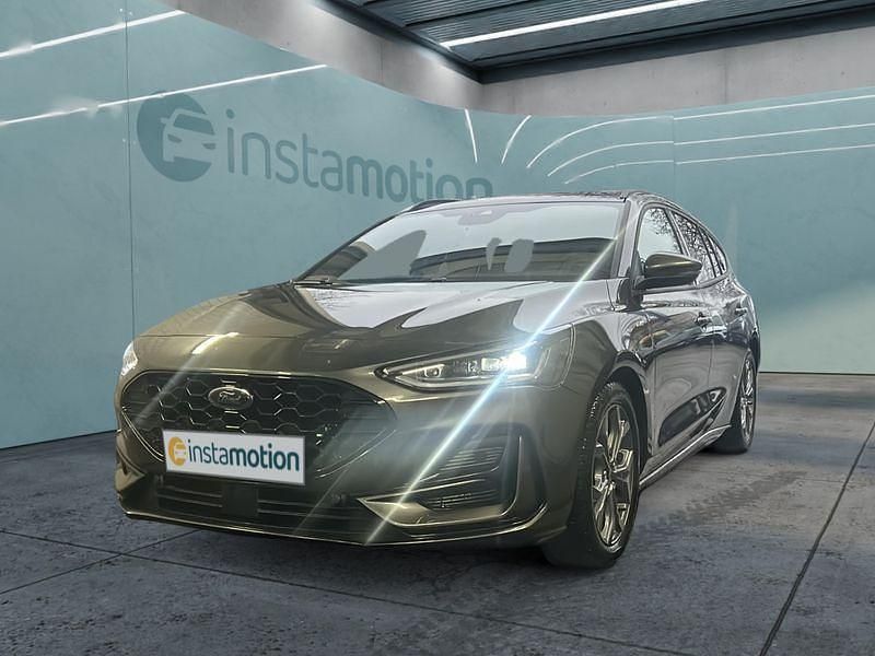Grau Gebraucht 2023 Ford Focus ST-Line Kombi | 28.299 € (Etwas zu teuer) - Bild 1/4