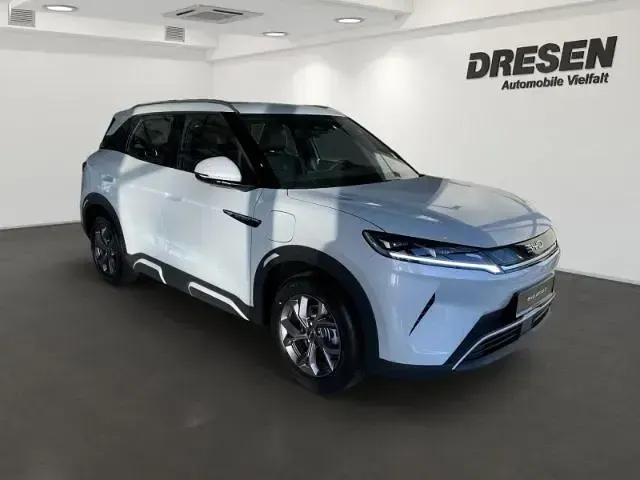 Uusi BYD Atto 2 Active 130 kW (177 HP) 2026 Valkoinen Katumaasturi