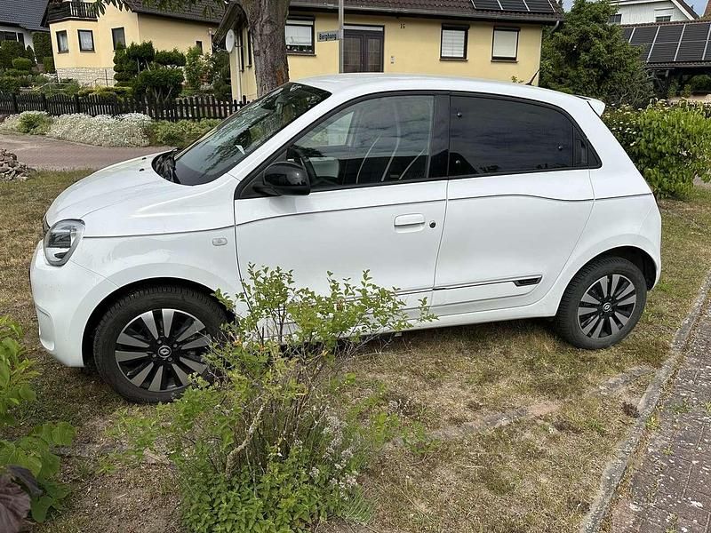 Weiß Gebraucht 2022 Renault Twingo Techno Kleinwagen | 11.500 € (Guter Preis) - Bild 1/4