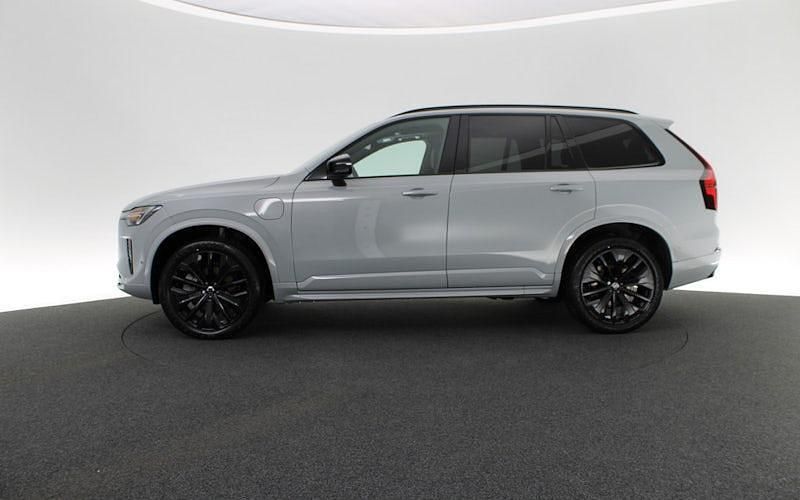 Neu Volvo XC90 Plus 455 PS (334 kW) 2026 Vapour grey SUV