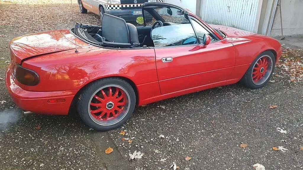 Gebraucht Mazda MX5 116 PS (85 kW) 1991 Rot Cabrio