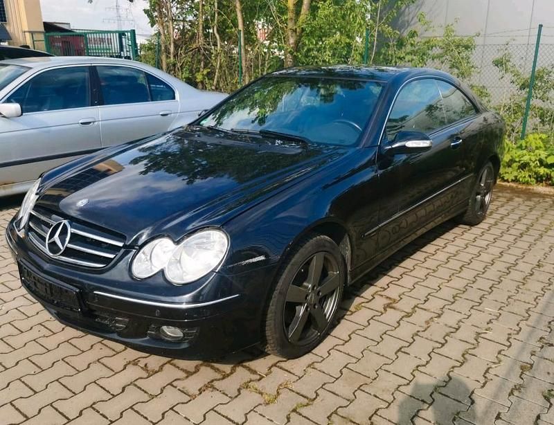 Schwarz Gebraucht 2008 Mercedes CLK200 Coupé | 6.900 € (Guter Preis) - Bild 1/4