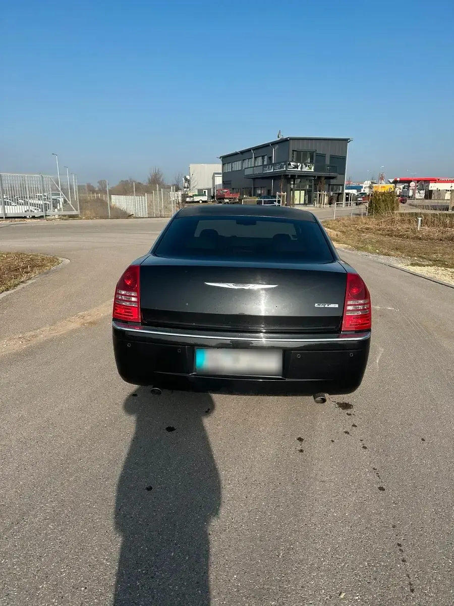 Gebraucht Chrysler 300C 218 PS (160 kW) 2007 Schwarz Limousine