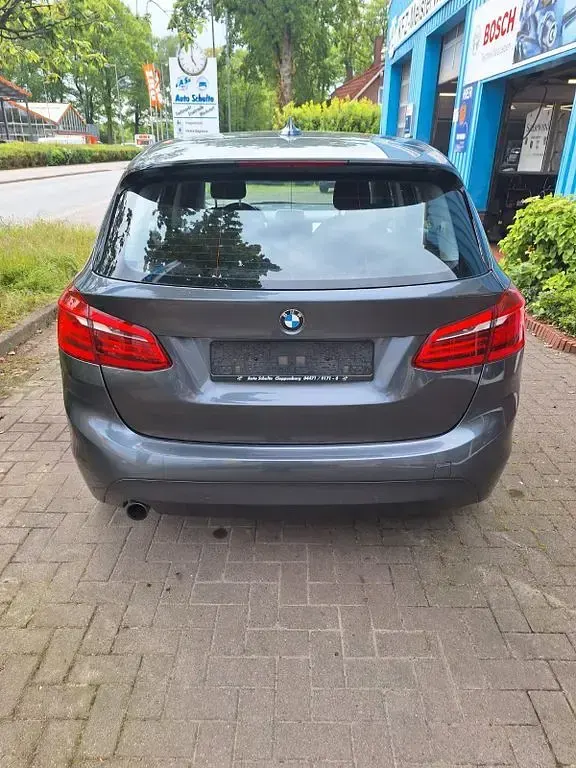 Gebraucht BMW 218 Basis 136 PS (100 kW) 2015 Grau Kombi