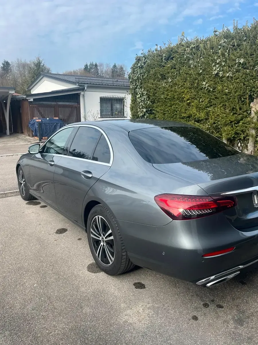 Gebraucht Mercedes E220 2020 Grau Limousine
