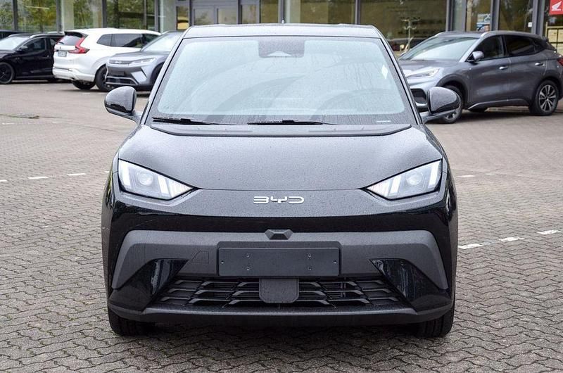 Neu BYD Dolphin Boost 64 kW (88 PS) 2025 Schwarz Kleinwagen
