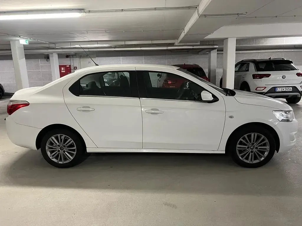 Gebraucht Citroën C-Elysee I PureTech 82 PS (60 kW) 2016 Weiß Limousine