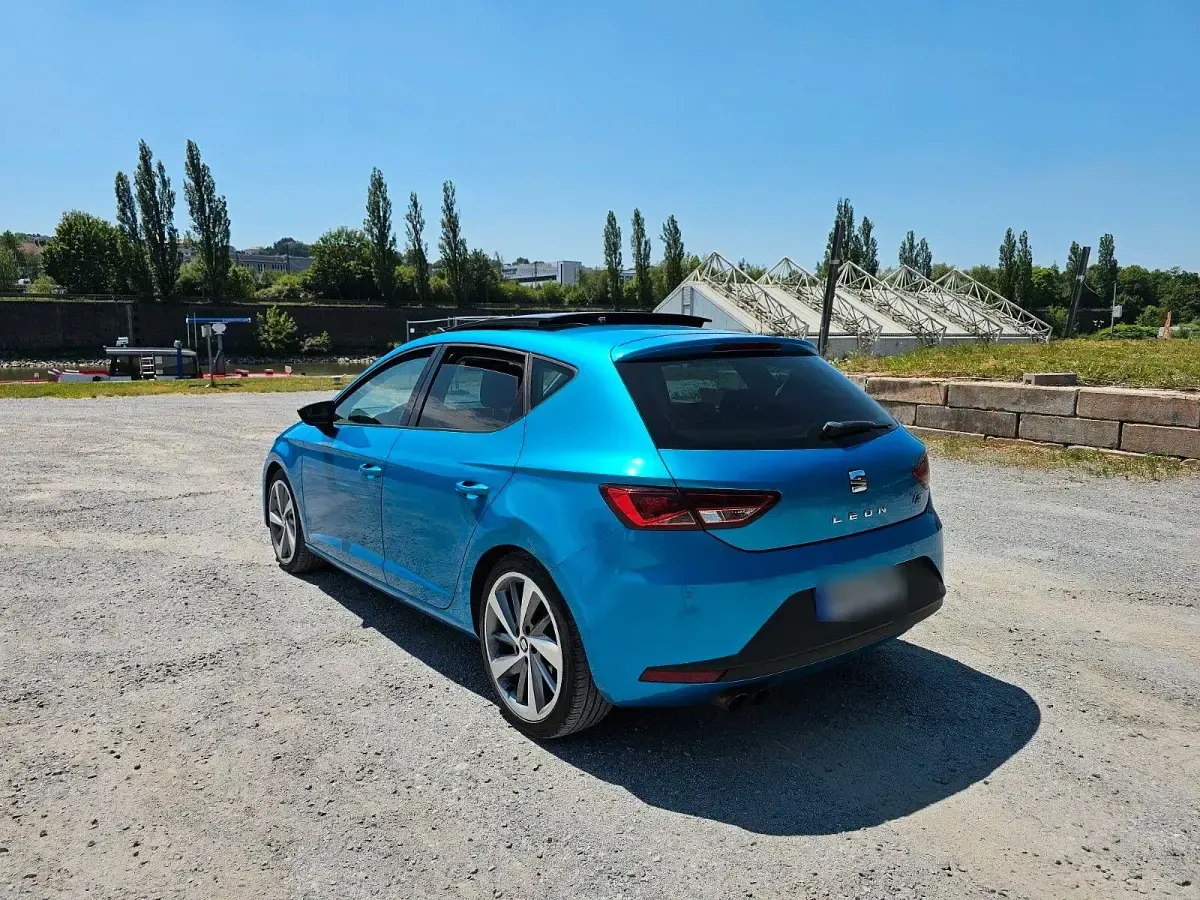 Gebraucht Seat Leon FR 179 PS (131 kW) 2015 Blau Limousine
