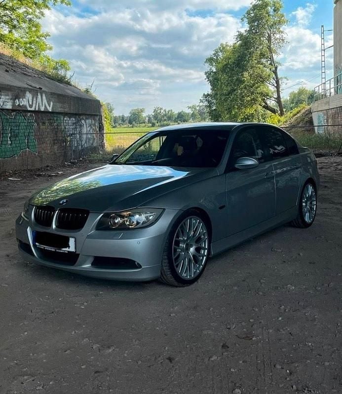 Gebraucht BMW 320 170 PS (125 kW) 2008 Silber Limousine