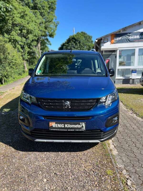 Lackierung nachtblau/typ auss Gebraucht 2019 Peugeot Rifter Allure Van / Kleinbus | 18.800 € (Guter Preis) - Bild 1/4