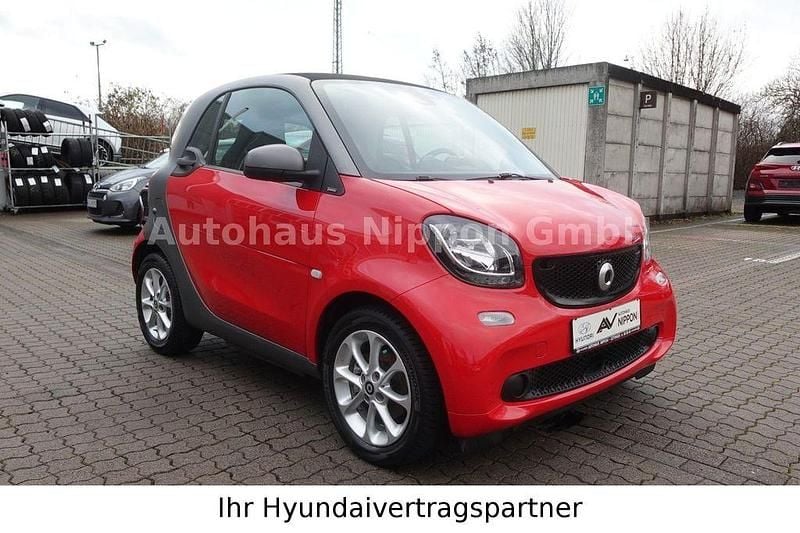 Grau Gebraucht 2018 Smart ForTwo Electric Drive Coupé | 8.985 € (Fairer Preis) - Bild 1/4